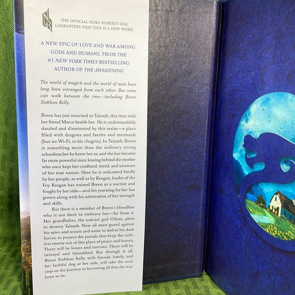 The Becoming : The Dragon Heart Legacy, Book 2 By Nora Roberts - Picture 4 of 8